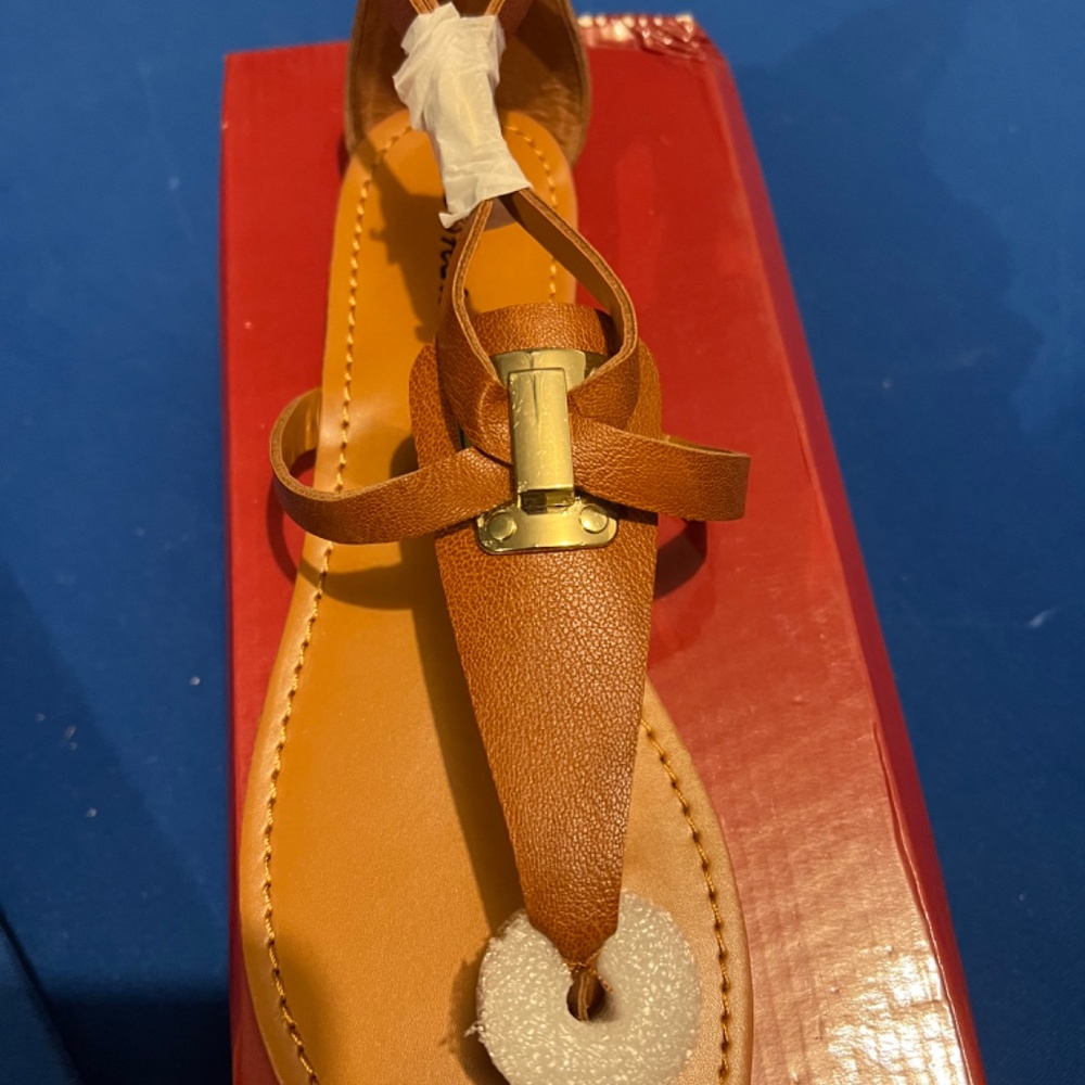 Shoes - Picture 2 of 9